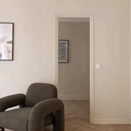 Chic - 5br - 10p - Grenelle - Eiffel Tower Apartment *
